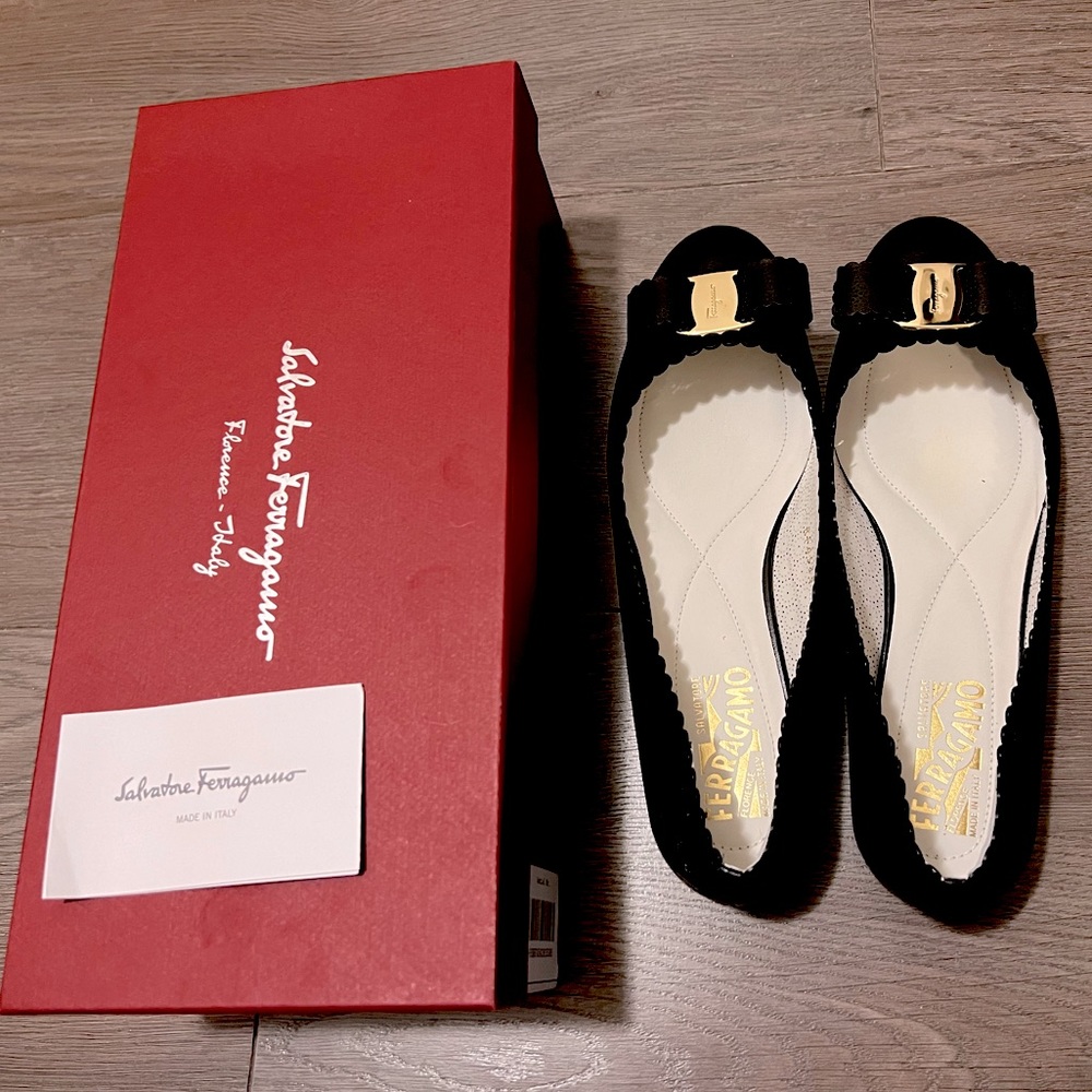 Salvatore Ferragamo Varina Black Leather Bow Buckle Size 8 Ballet Flats Shoes